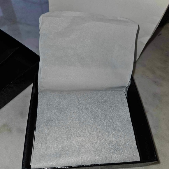 AUTHENTIC Prada Wallet NWT - Picture 10 of 11